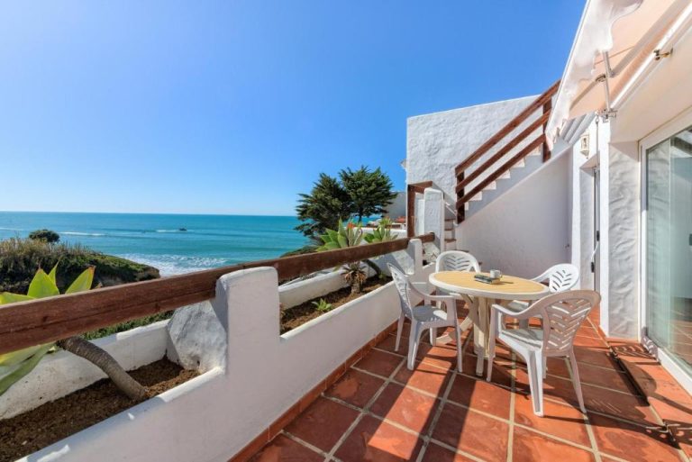 Villas Flamenco Beach